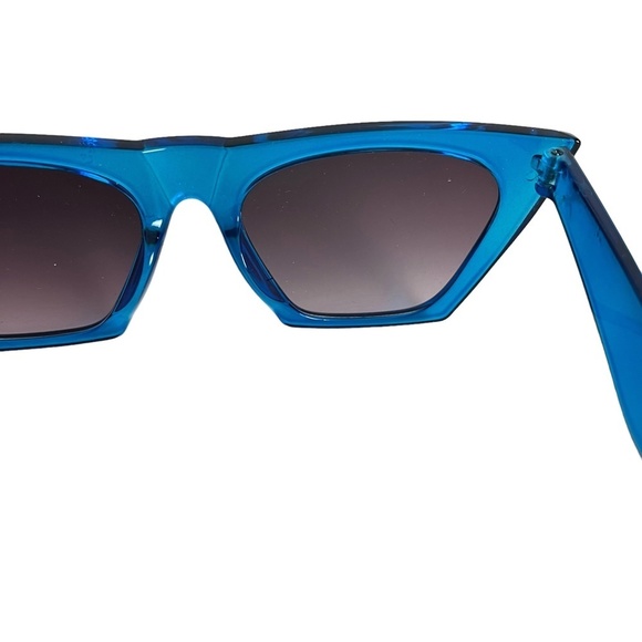 SUNGLASSES SUN GLASSES Blue Plastic Frames Cat Eye Shades Beach Vacation Summer - Picture 10 of 16